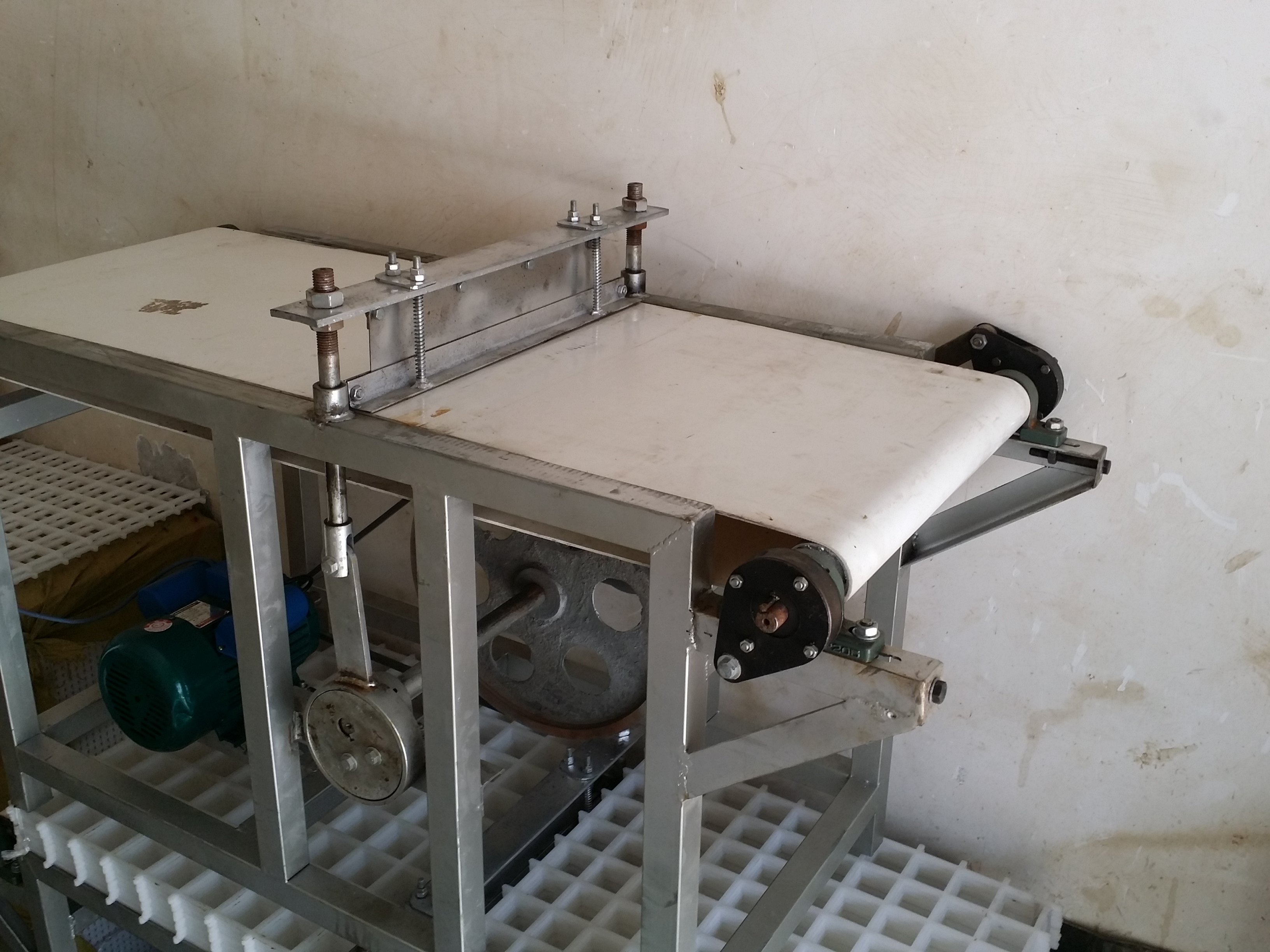 豆腐皮切丝机 商用自动凉皮千张切条机 干豆腐海带豆皮切丝机器