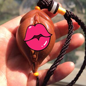 苏工纯手工雕刻橄榄核单核女阴手把件核雕生命之源大单籽阴阳结合