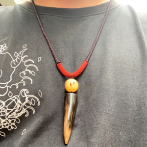 天然把玩牛角尖文玩项坠好运饰品吊坠情侣护身挂件配饰项链坠精品