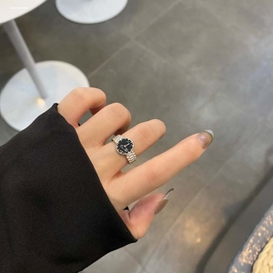 新新潮时尚戒指小手表款流行女表表盘戒指表手指表镶钻