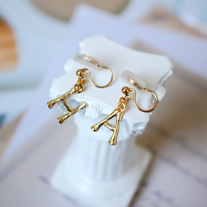 秋冬无耳洞无痛硅胶蚊香盘耳夹简约韩式百搭字母ah小巧耳饰耳环