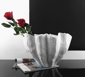 软装黑色白色异形陶瓷花器花瓶摆件样板房橱窗酒店装饰家居建材