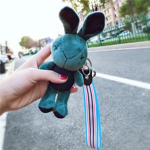 个性牛仔绒兔包包挂件韩国可爱兔子公仔汽车钥匙扣女书包挂饰时尚