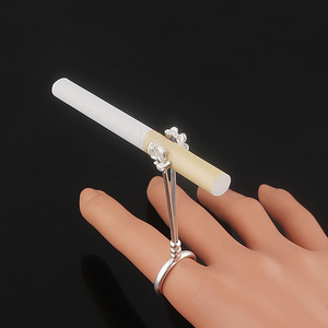 男女抽烟防手熏黄烟托 手指夹烟器 烟架 手机游戏烟托 特惠包邮