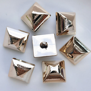 清货 女士正方形时装纽扣浅金色仿金属手缝扣子diy衣服辅料装饰扣