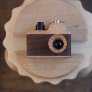 木猴子木质相机复古相机木质摆件解压玩具木制挂件创意礼物