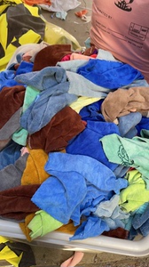 毛巾厂残次布头吸水抹布工业擦机布珊瑚绒干发巾废布源头厂家供应