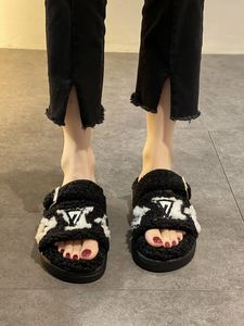 日本厚底毛毛拖鞋女外穿2022年秋季新款百搭休闲松糕底黑色凉拖鞋