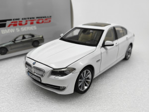 1/18 BMW 宝马5系 仿真合金汽车模型全拉 全开款