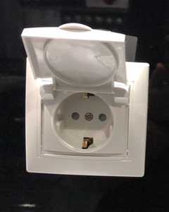 86型欧标带盖子墙壁插座16a250v 欧式防水墙壁插座德国韩国俄罗斯