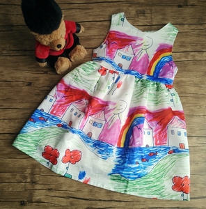 外贸女童装 1-10岁无袖涂鸦小房子连衣裙 童趣花朵彩虹背心裙