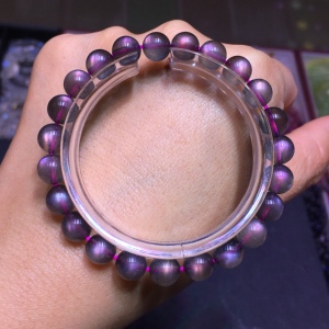 紫月光紫拉长石手链,黑体 贵族紫 尺寸8mm左右,重16.5克