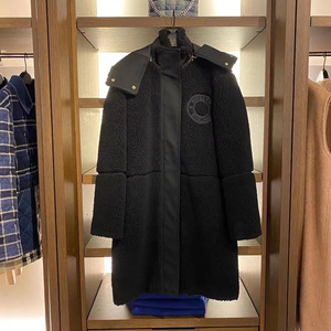 巴宝莉毛呢大衣