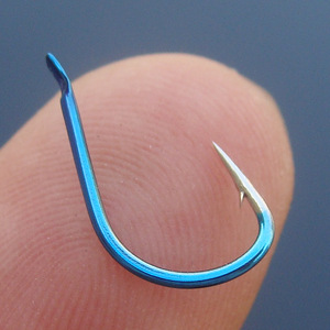 502人付款天猫火流星户外刃刺尖峰系列蓝色伊豆有倒刺钓鱼钩歪嘴钩