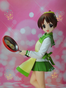 正版日版sega 轻音少女 平泽忧 围裙料理 人偶模型景品 手办 摆设