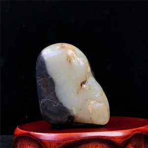 和田玉青花籽料原石