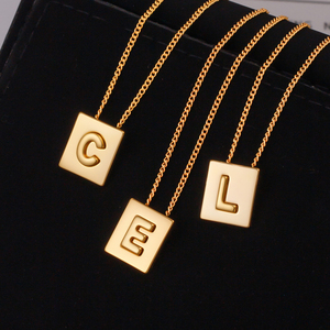 lisa同款不掉色镀18k金方块字母celi赛琳项链小众设计思琳锁骨链