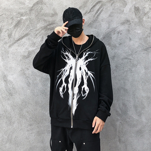 恶魔印花外套男