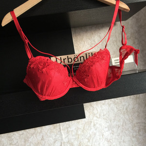 65bcdefg7075交叉性感红色胸罩刺绣聚拢薄蕾丝内衣本命年文胸黑色