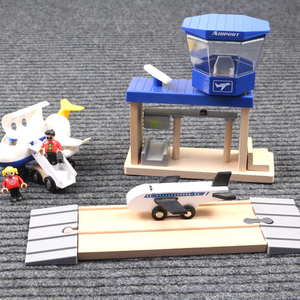 飞机场飞机跑道角色扮演木质轨道车路轨拼装积木木头火车儿童玩具