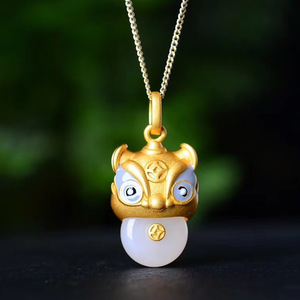 和田玉小老虎项链女纯银属虎吊坠本命年生肖虎首饰品生日新年礼物