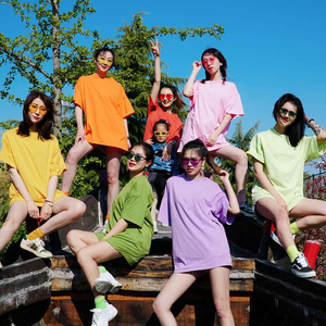 姐妹装闺蜜团装聚会野餐拍照糖果色中长款上衣 袜子 眼镜配饰套装