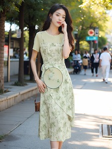 甜美风薄荷曼波绿碎花连衣裙法式气质收腰短袖假两件套裙子夏季女