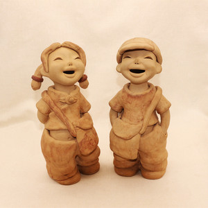 陶泥人物陶艺 泥塑 手工艺术品 收藏品 手工 鸭舌帽陶土娃娃情侣