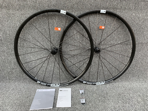 2019款瑞士dt swiss p1800公路碟刹轮组700cc中锁铝合金