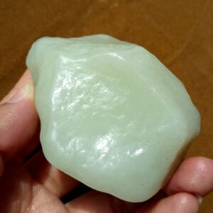 白玉带翠籽料原石