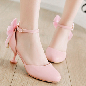 女童尖头高跟鞋