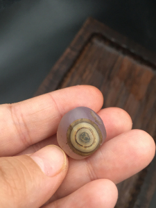 眼睛石戈壁玛瑙蒙古