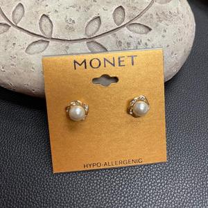 f082 米亚美国代购直邮monet莫奈饰品花朵形人造珍珠耳钉