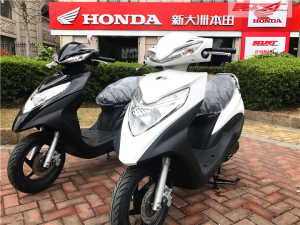 新大洲本田dio125 u  pgm-f1电喷踏板摩托车 裂行发动机送600油卡