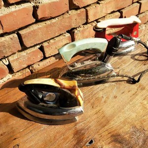 老物件 老电熨斗 插电熨斗 90年代物件 民俗怀旧物件 道具