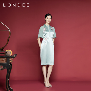 Londee/龙笛专柜同款优雅舒适修身连衣裙旗袍式礼服9S26680
