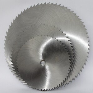专业350木工圆锯片500木工锯片32内孔圆盘锯开料锯木锯柴火400