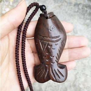 毛衣挂饰木头鱼