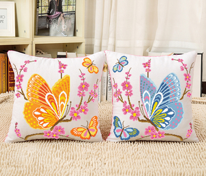 新款印花绣十字绣抱枕卡通情侣动物一对蝴蝶客厅沙发抱枕汽车靠垫