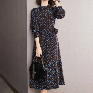 正品哥弟新款女装2022秋季气质半高领收腰简约中长款碎花连衣裙女