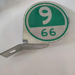 公路护栏反光牌