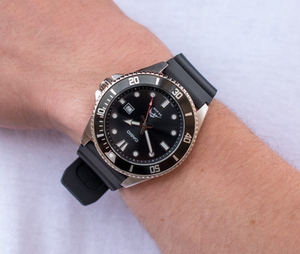 卡西欧casio剑鱼mdv106-1a黑水鬼夜光潜水防水运动钢带男士复古表