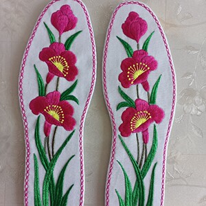 甘肃庆阳纯手工刺绣鞋垫 手工绣花鞋垫