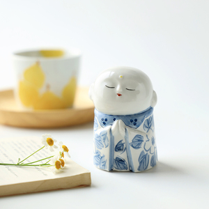 日本制进口九谷烧陶瓷手绘山茶花茶宠摆件地藏菩萨桌面装饰礼物盒