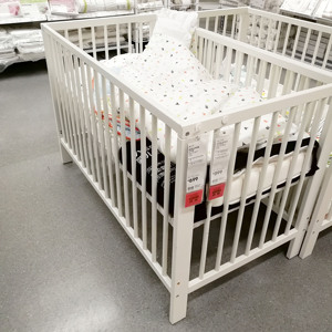 宜家ikea古利福纯实木婴儿床宝宝床木质床架环保婴儿床架国内代购