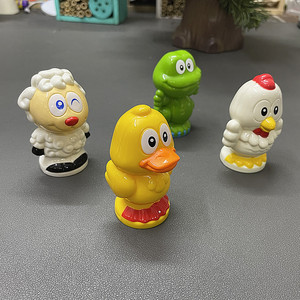 儿童玩具卡通小公仔硬塑料公仔玩具小摆件小黄鸭/青蛙/鸡/羊