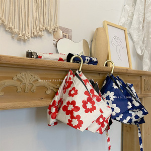 日系优雅金勾小清新雨伞防紫外线折叠防紫外线黑胶遮阳两用晴雨伞