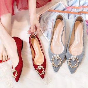 结婚鞋子女红色婚鞋2020年新款新娘鞋礼服孕妇伴娘秀禾平底单鞋女