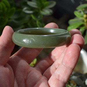 家有和田 青玉手镯55圈 和田玉若羌青黄口料 雕刻梅花 带证书