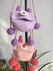小怪兽钩织斜挎包包粉色 香芋紫色手工编织包